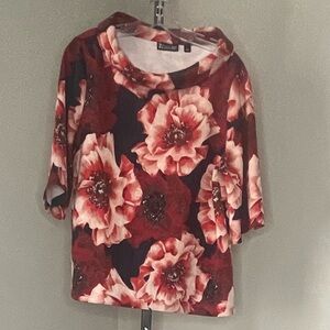 7th Avenue. floral blouse. Navy blue and burgundy flowers.